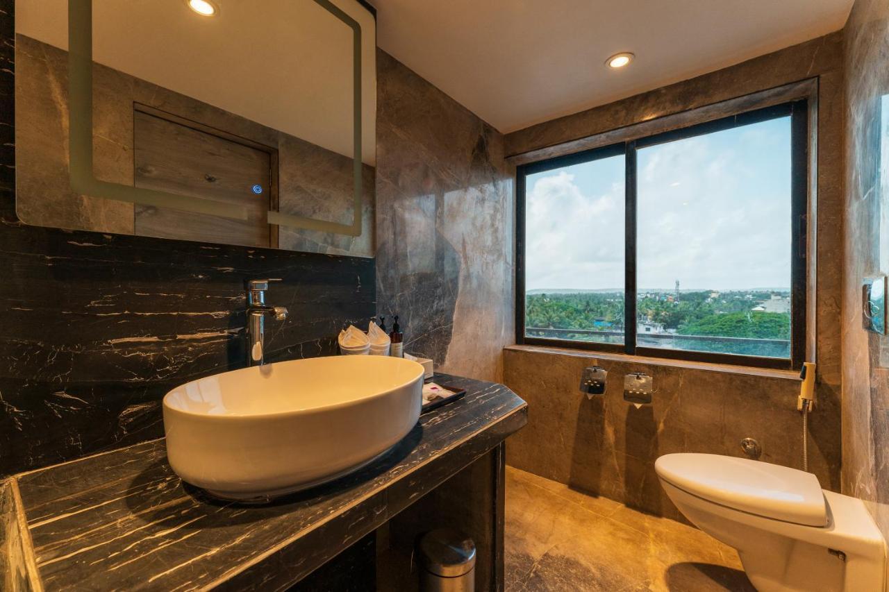Regenta Central Imperial Candolim Goa Eksteriør bilde