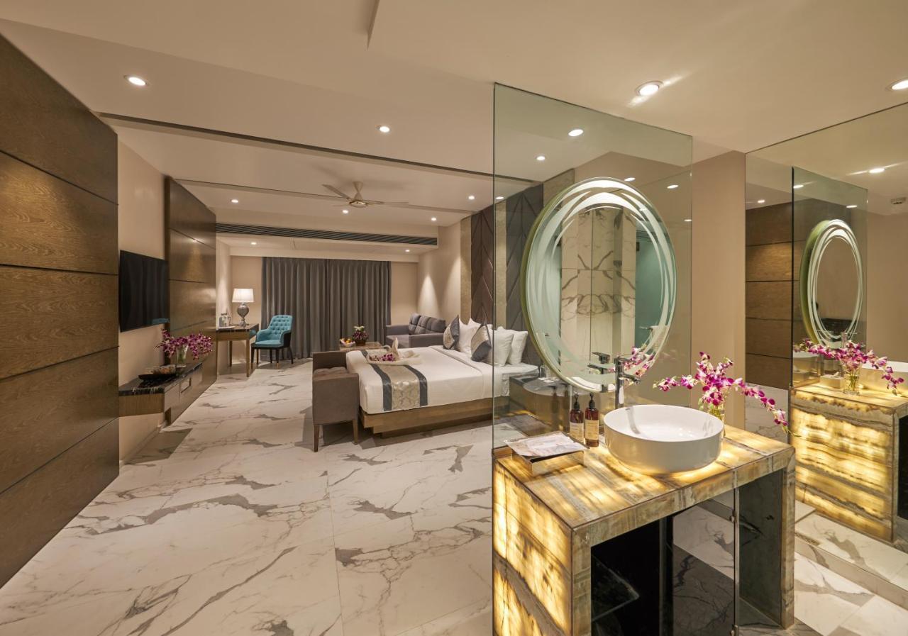 Regenta Central Imperial Candolim Goa Eksteriør bilde